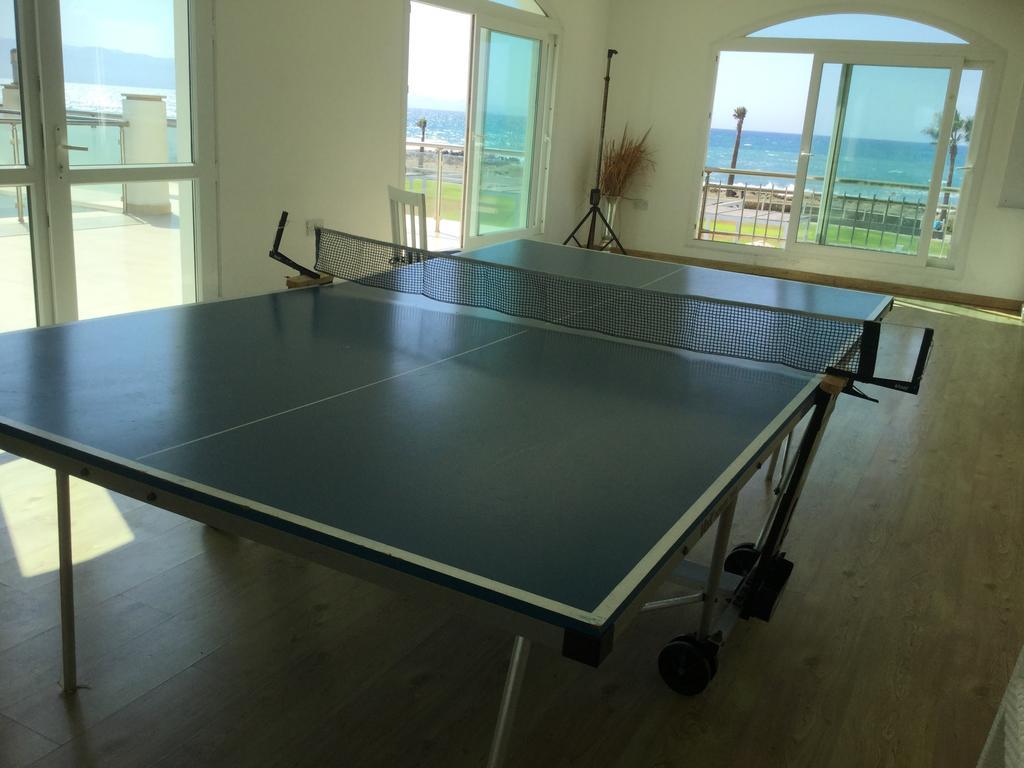 Aphrodite Beachfront Apartment Ghaziveran Exteriér fotografie